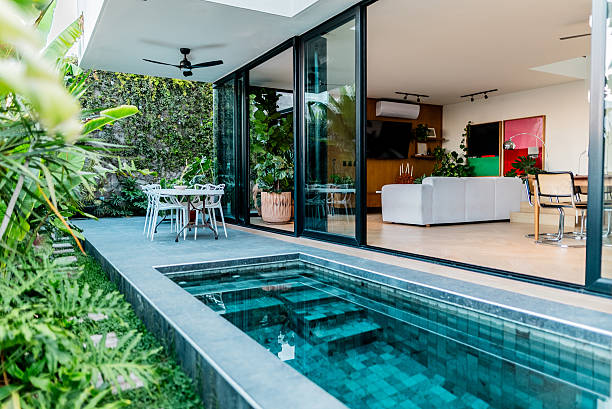 Why is the LA Real Estate Market 2025 a Strange Standstill