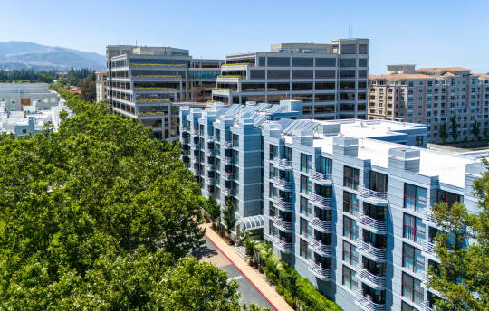 Keep or Sell Land in Los Angeles? An Expert Take for Smart Investors
